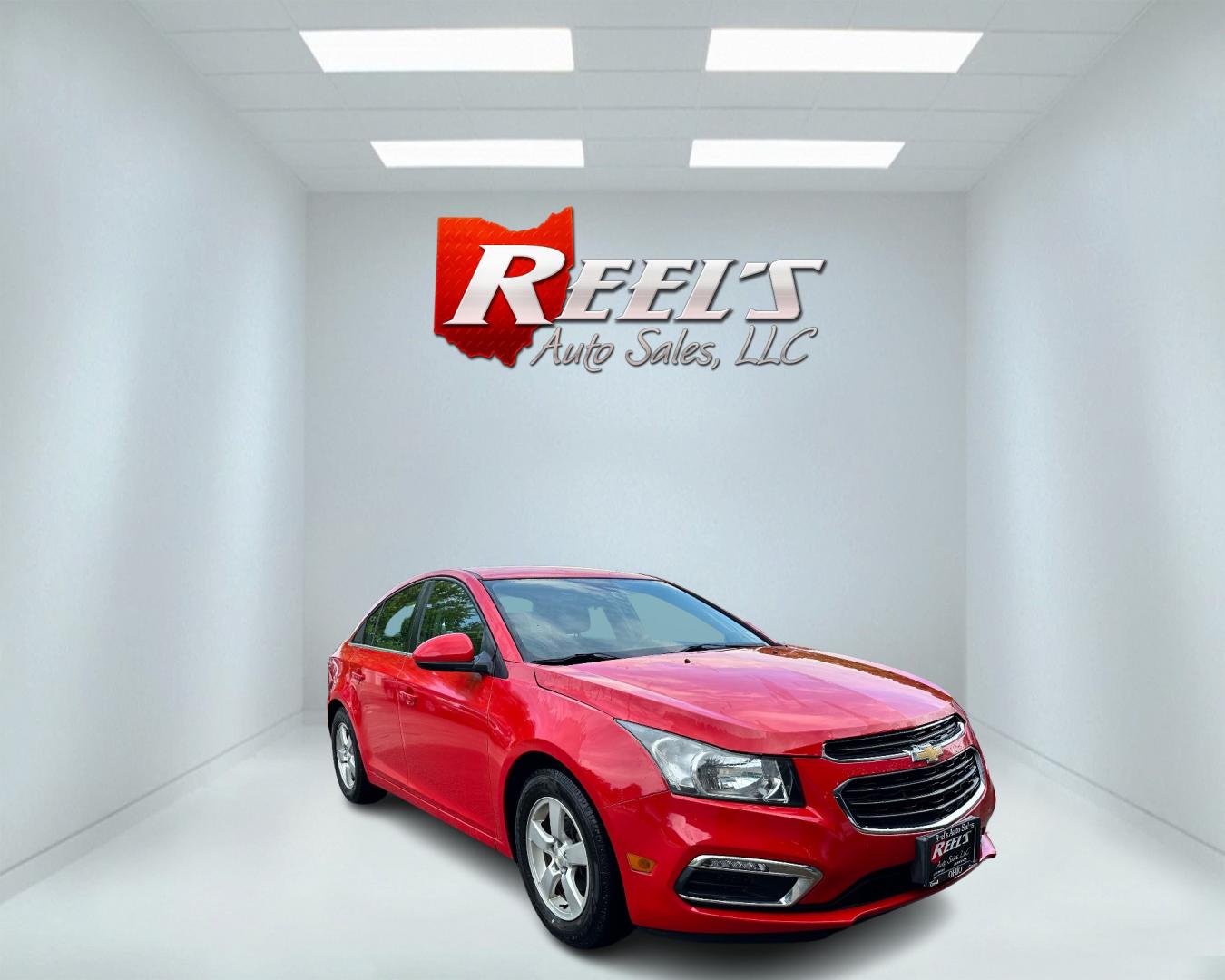 2016 Red /Black Chevrolet Cruze LT (1G1PE5SB9G7) with an 1.4L I4 DOHC 16V TURBO engine, 6-Speed Automatic transmission, located at 547 E. Main St., Orwell, OH, 44076, (440) 437-5893, 41.535435, -80.847855 - Photo#2